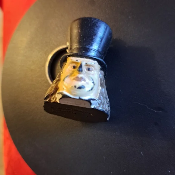 3 Unigue Keychains - Picture 4 of 4